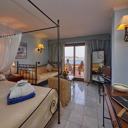 Hotel Petit Cala Fornells Пегера Экстерьер фото